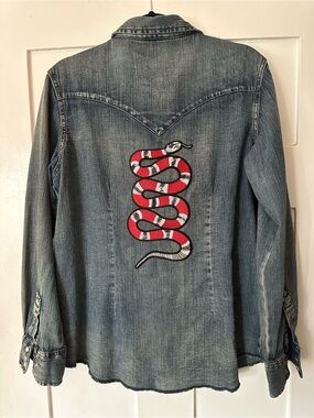 Wrangler Custom Snake Patch Denim Shirt w Pearl Snap Buttons